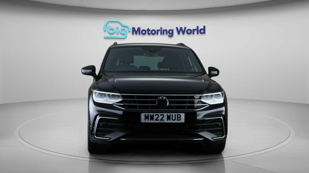 Volkswagen Tiguan R-line Black #2