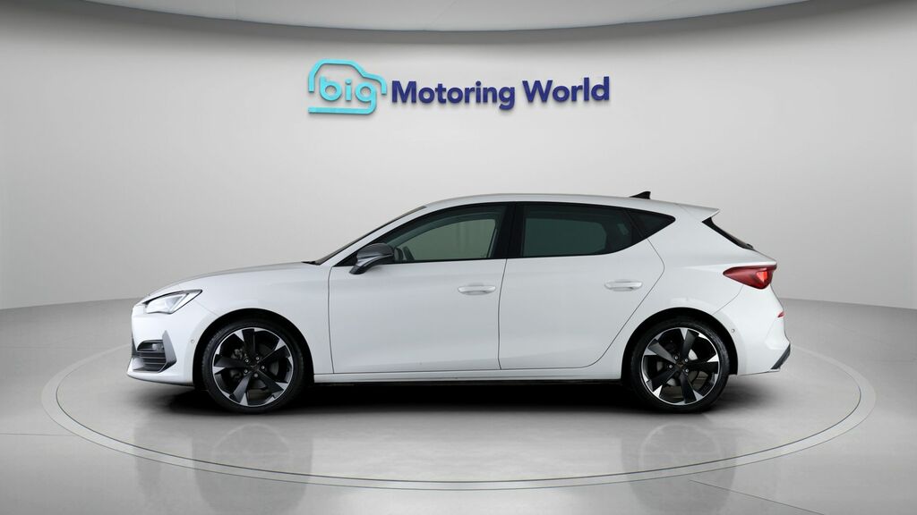 Cupra Leon V1 White #4