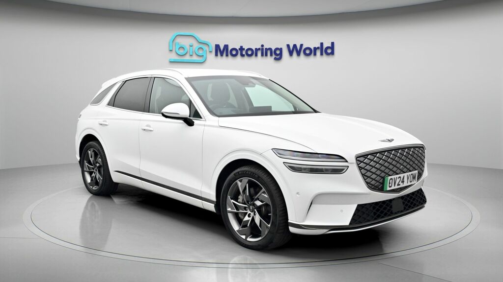 Genesis GV70 Sport White