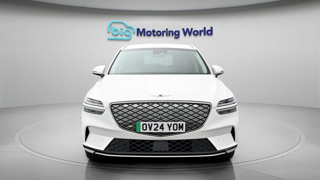 Genesis GV70 Sport White #2