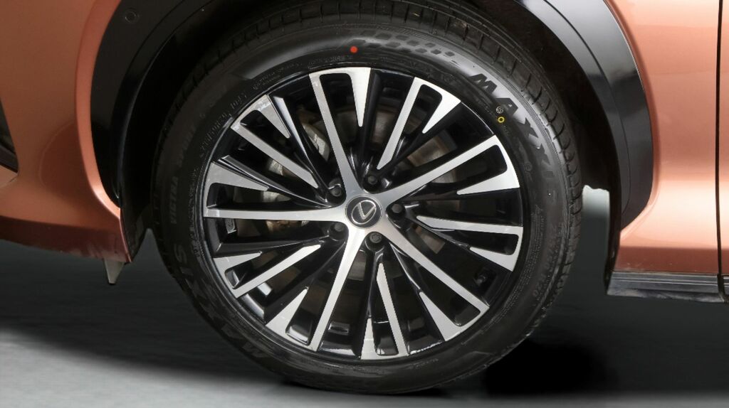 Lexus RZ 450E 230Kw Direct4 Takumi 71 Kwh Grey #18