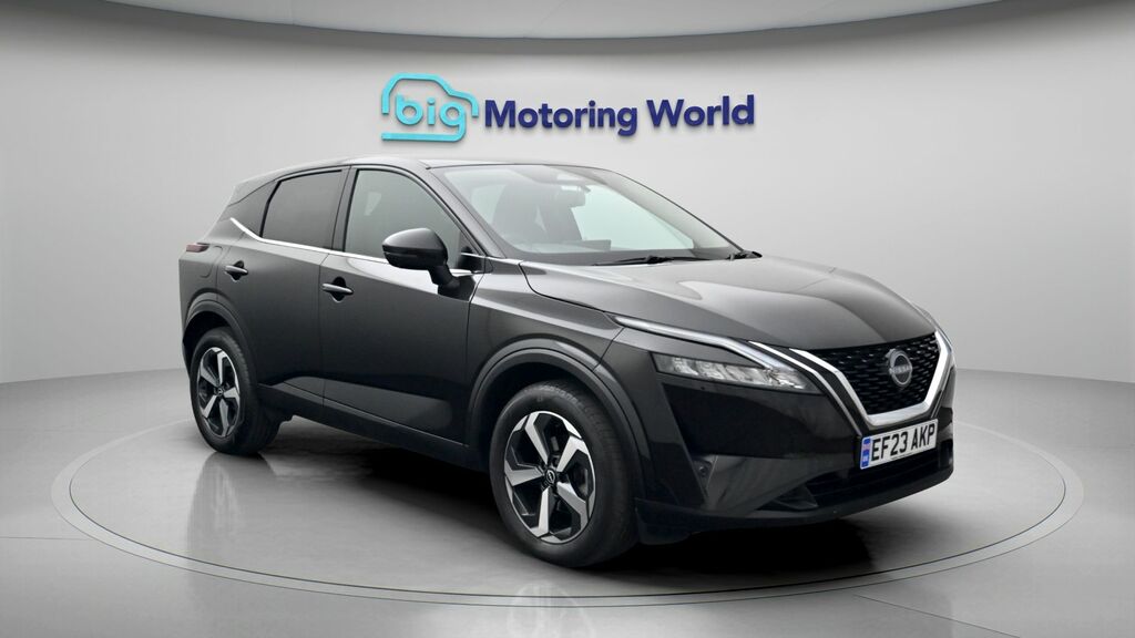 Nissan Qashqai N-connecta Black
