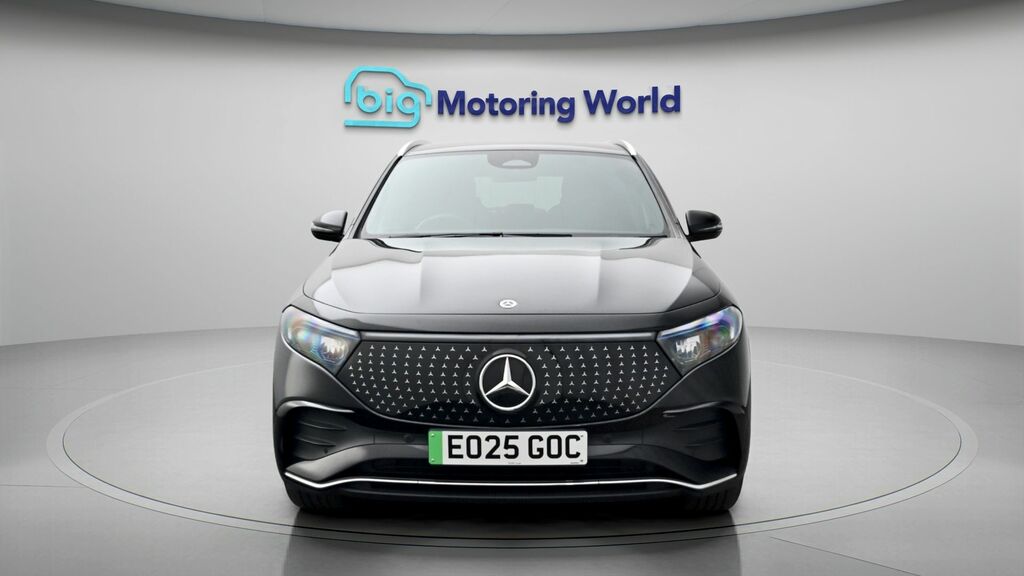 Mercedes-Benz EQA Amg Line Black #2