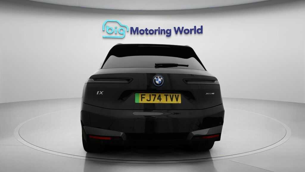 BMW iX M Sport Black #6