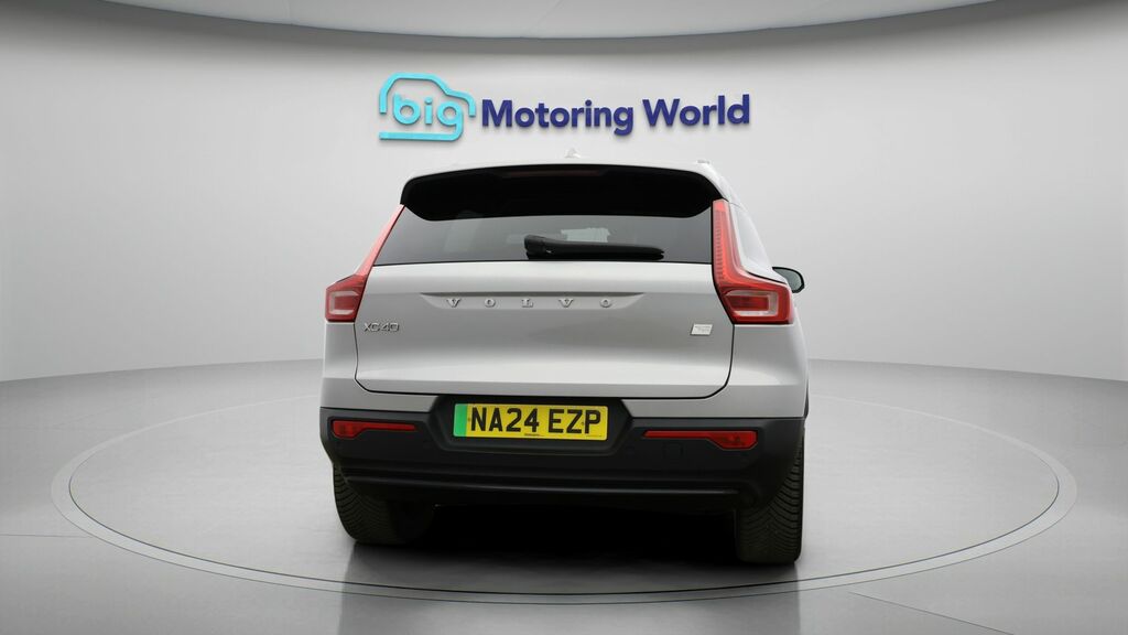 Volvo XC40 Core Silver #6