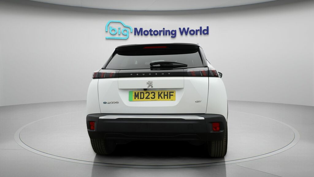 Peugeot e-2008 Gt White #6