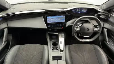 Peugeot 308 1.6 12.4Kwh Allure Premium Hatchback Pl #12