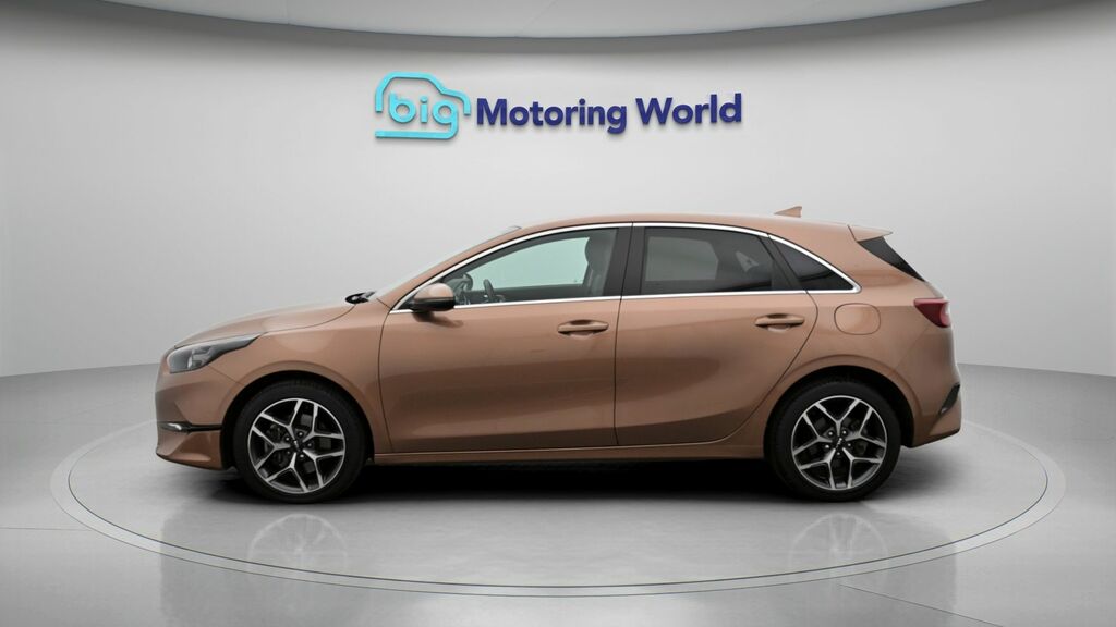 Kia Ceed 3 Brown #4