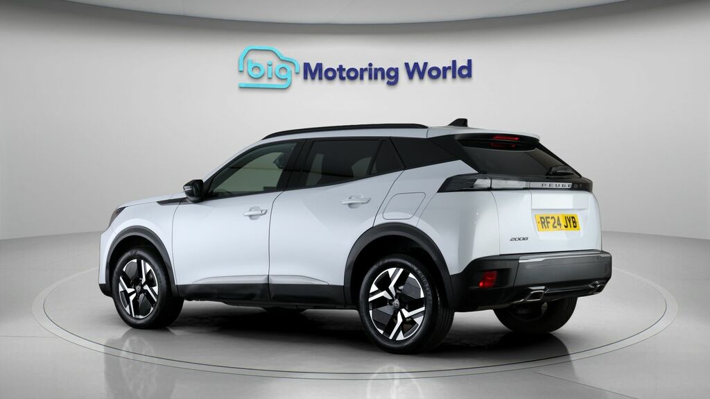 Peugeot 2008 Allure White #5