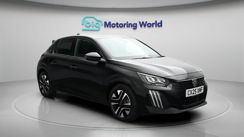 Peugeot 208 Allure Black