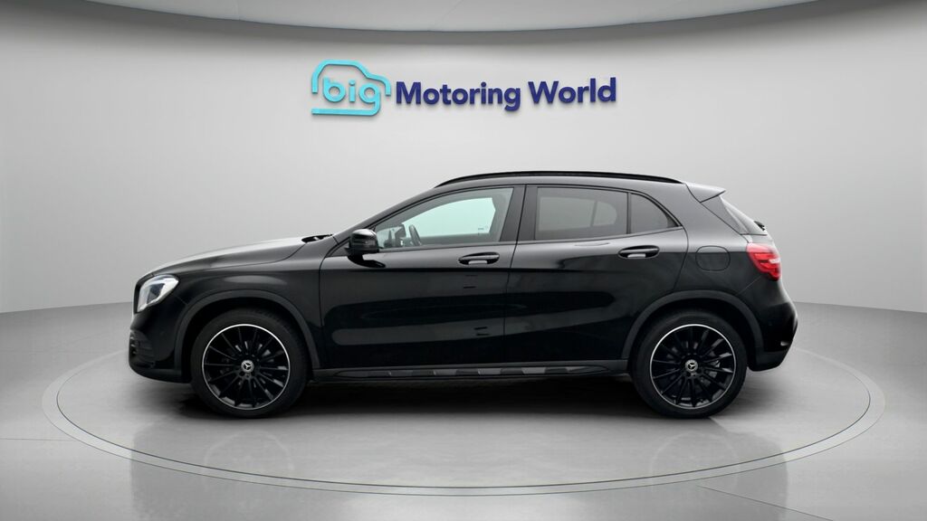 Mercedes-Benz GLA Class Amg Line Edition Black #4