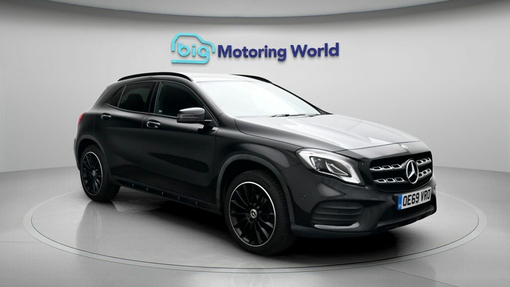 Mercedes-Benz GLA Class Amg Line Edition Black