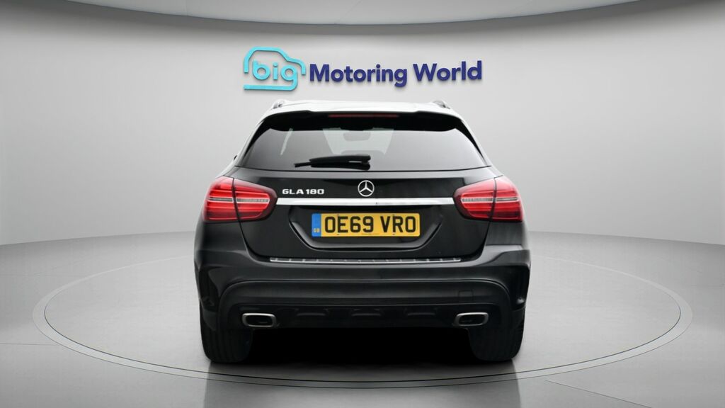 Mercedes-Benz GLA Class Amg Line Edition Black #6