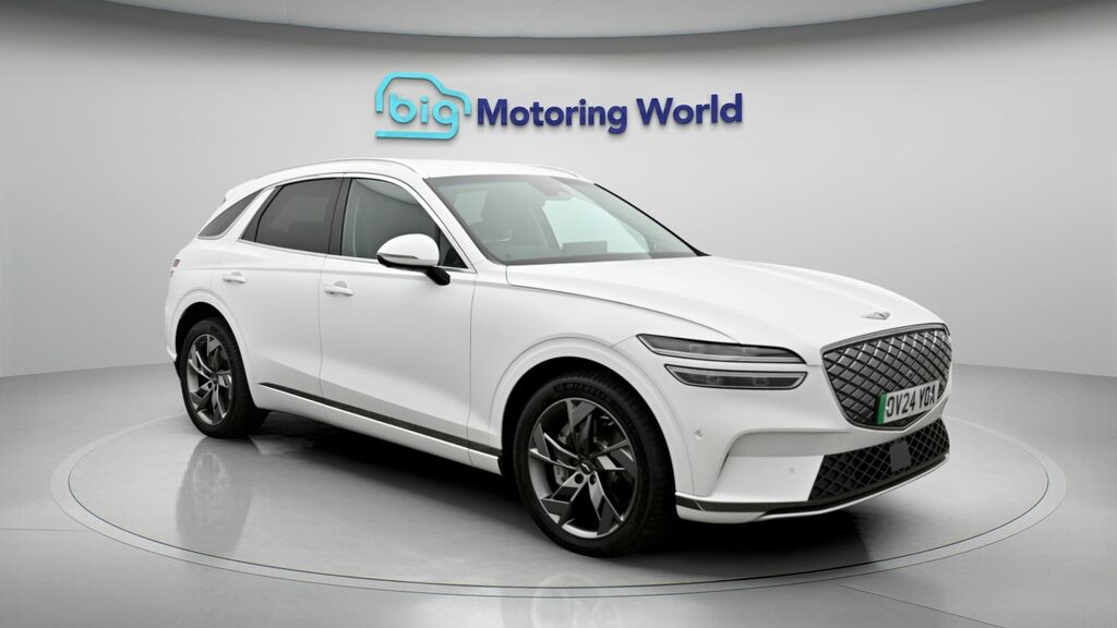 Genesis GV70 Sport White