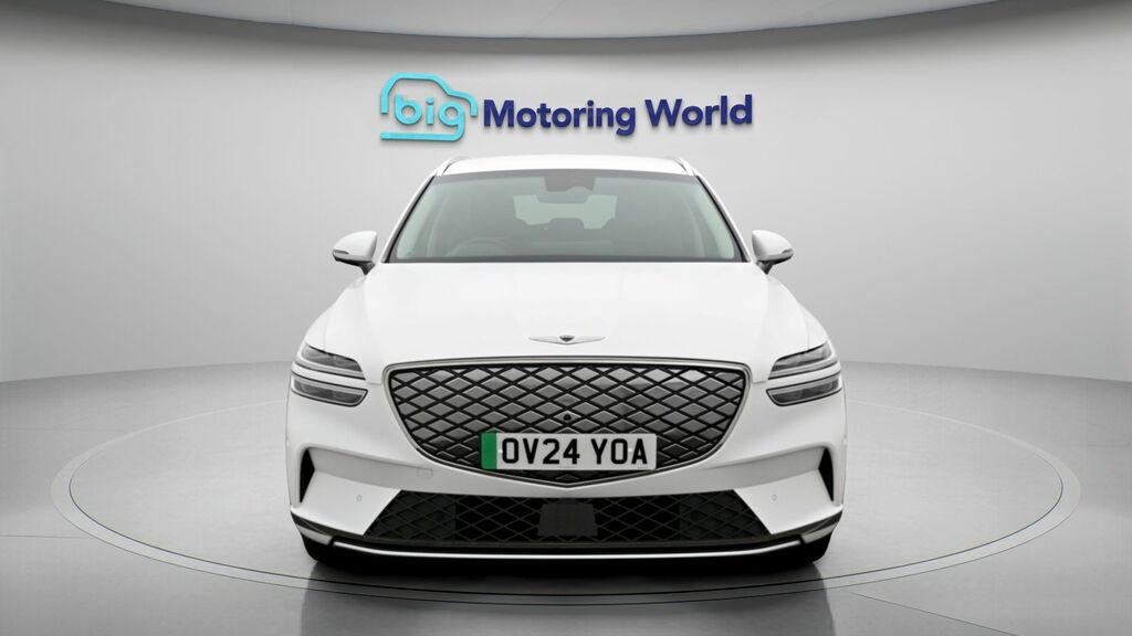 Genesis GV70 Sport White #2