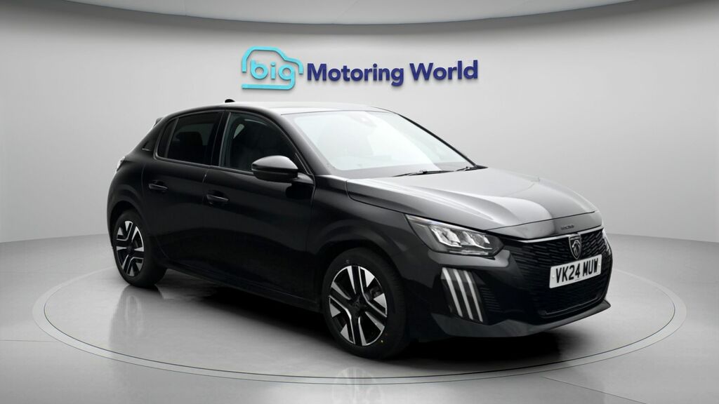 Peugeot 208 Allure Black