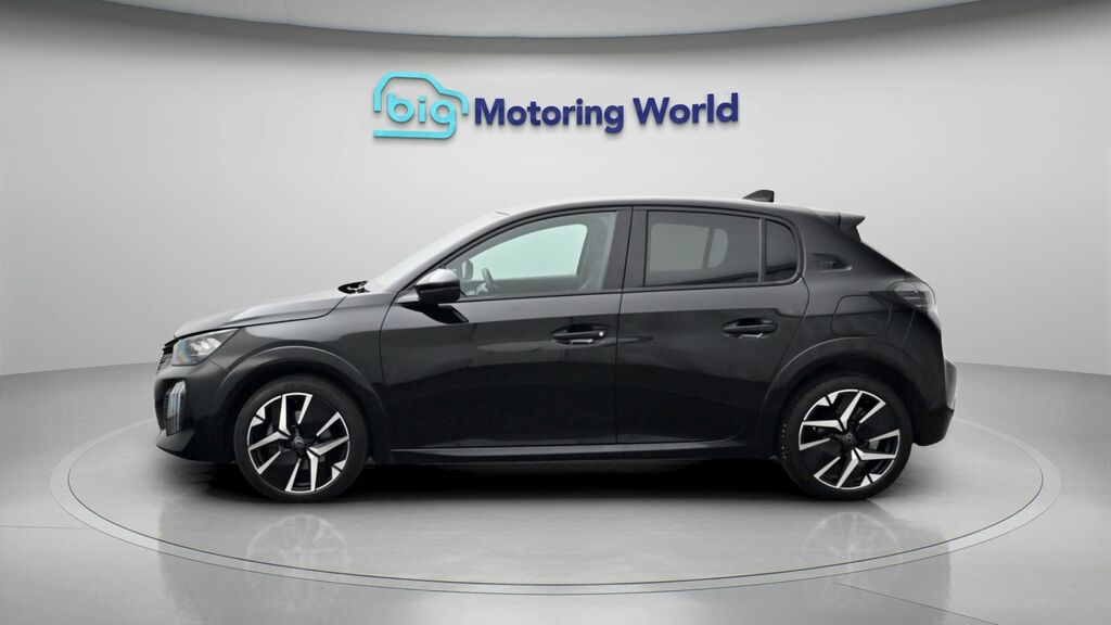 Peugeot 208 Gt Black #4