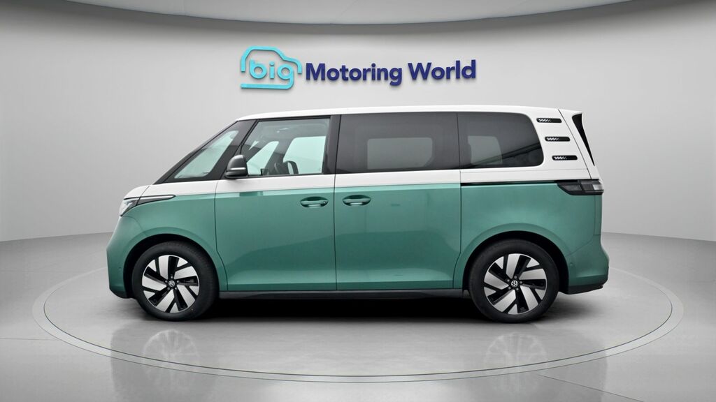 Volkswagen ID.Buzz Life White #4