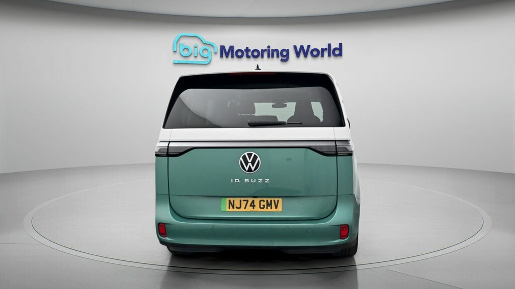 Volkswagen ID.Buzz Life White #6