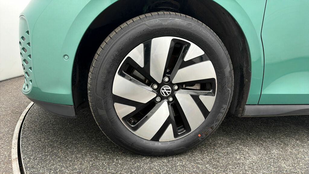 Volkswagen ID.Buzz Life 7-Seat Lwb 286 Ps 86 Kwh Pro 1 Speed White #17