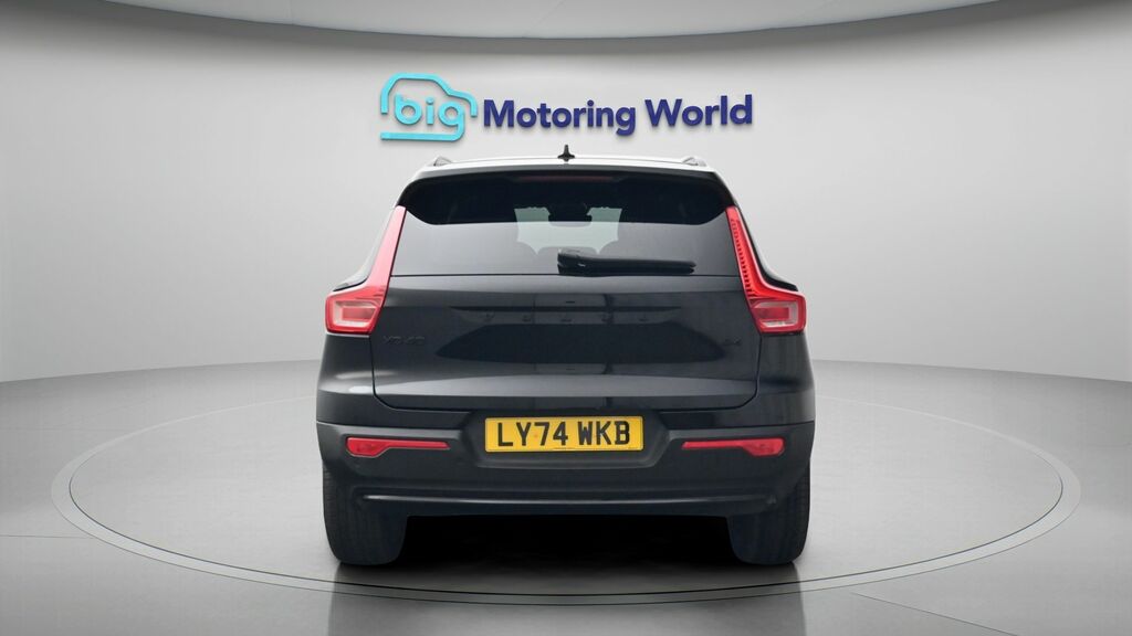 Volvo XC40 Plus Black Edition Black #6