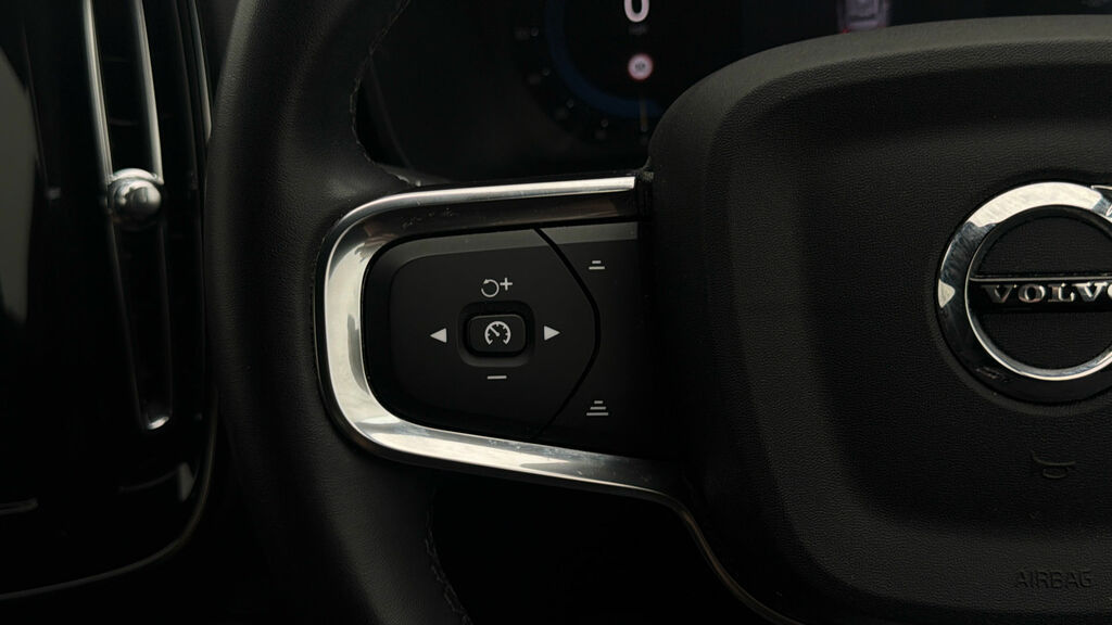 Volvo XC40 Black Edition Ultra, B4 Mild Hybrid, Grey #22