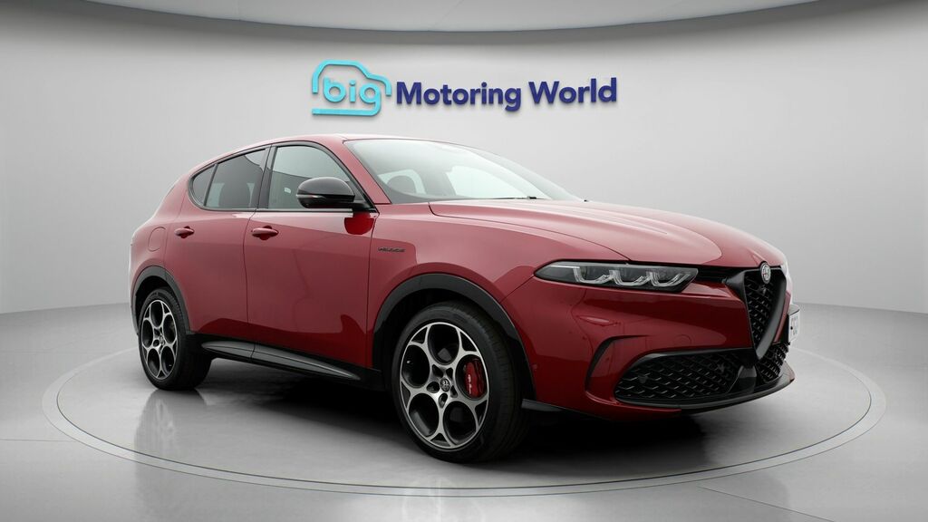 Alfa Romeo Tonale Sprint Red