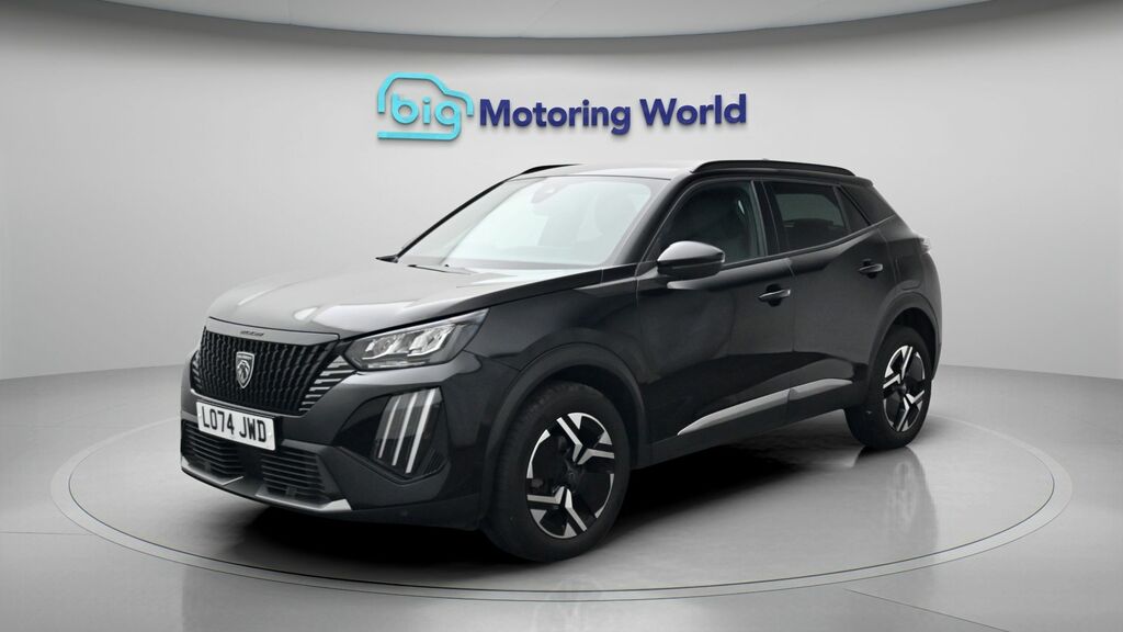 Peugeot 2008 Allure Black #3