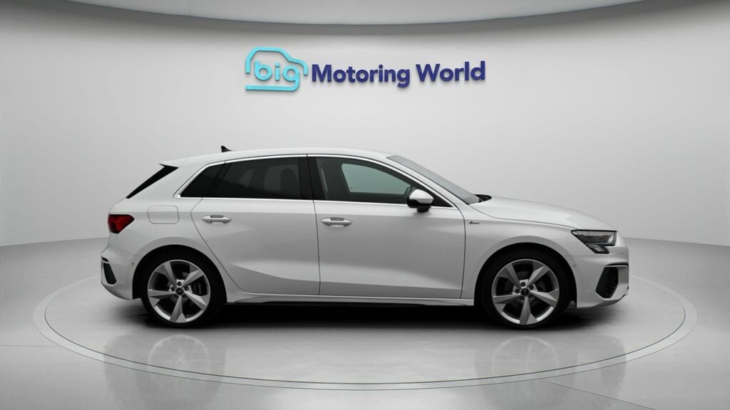 Audi A3 1.5 Tfsi 35 S Line Sportback Eur White #8