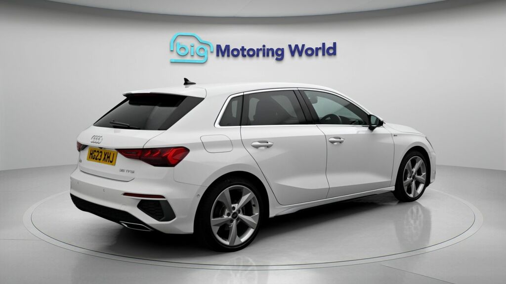 Audi A3 1.5 Tfsi 35 S Line Sportback Eur White #7