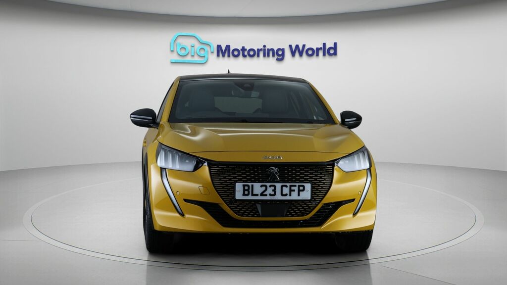 Peugeot e-208 Gt Yellow #2