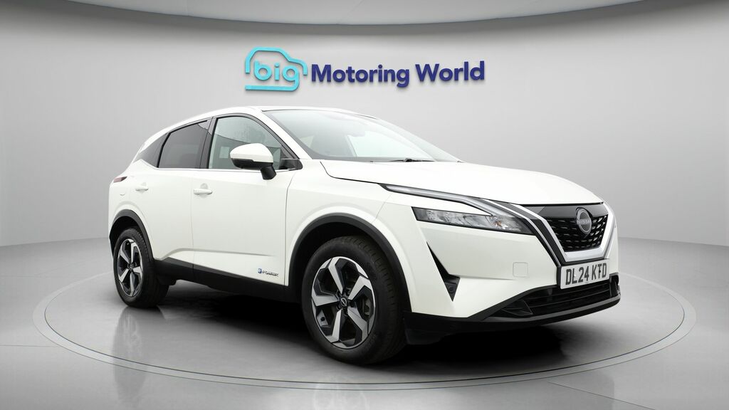 Nissan Qashqai N-connecta White