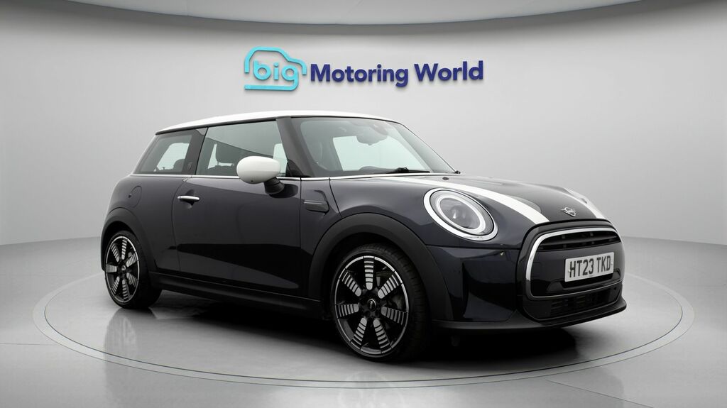 Mini Hatch Cooper Exclusive HT23TKD Black