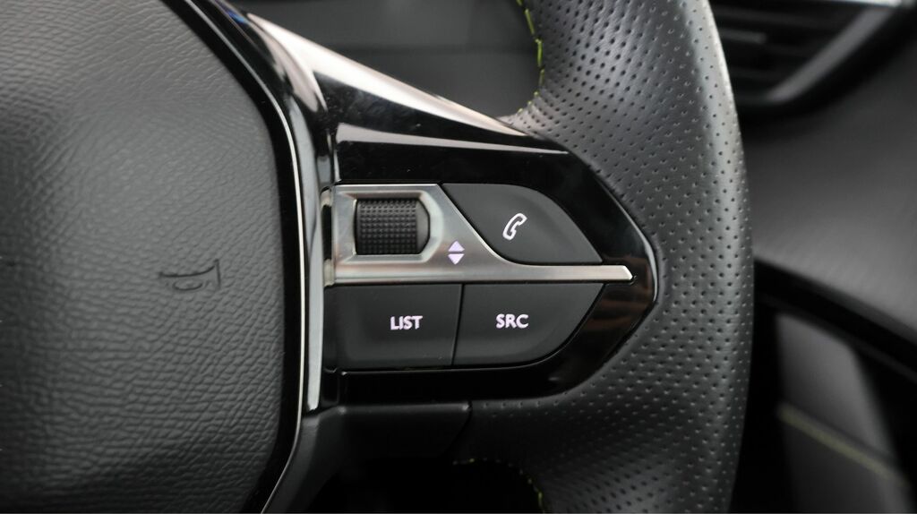 Peugeot e-208 50Kwh Gt Hatchback 7Kw Charger Yellow #20