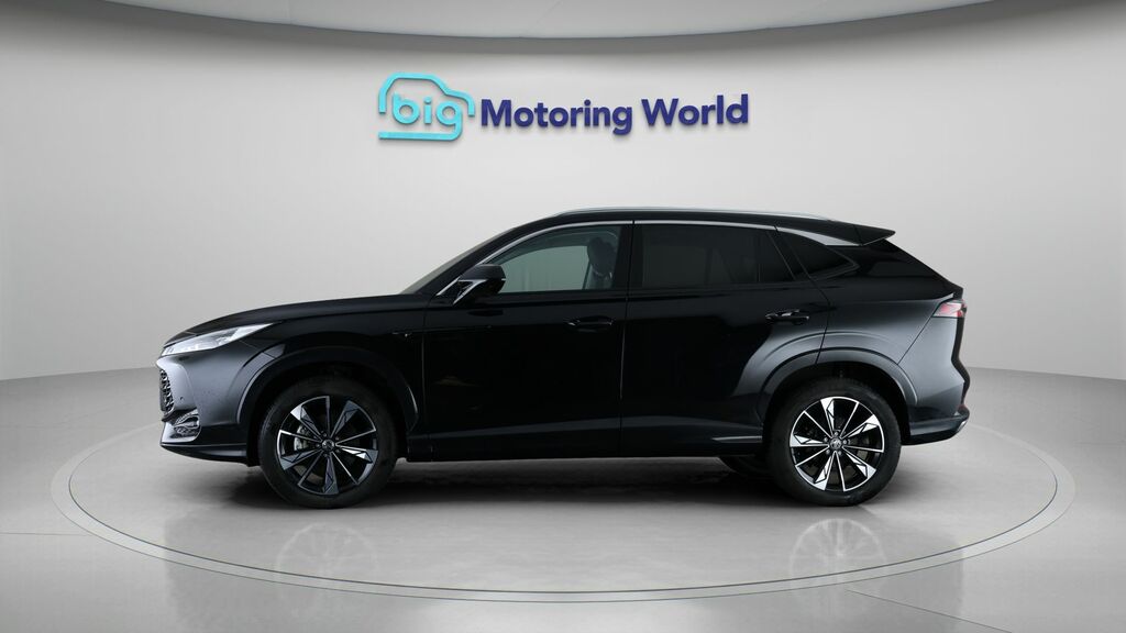 MG HS Trophy Black #4