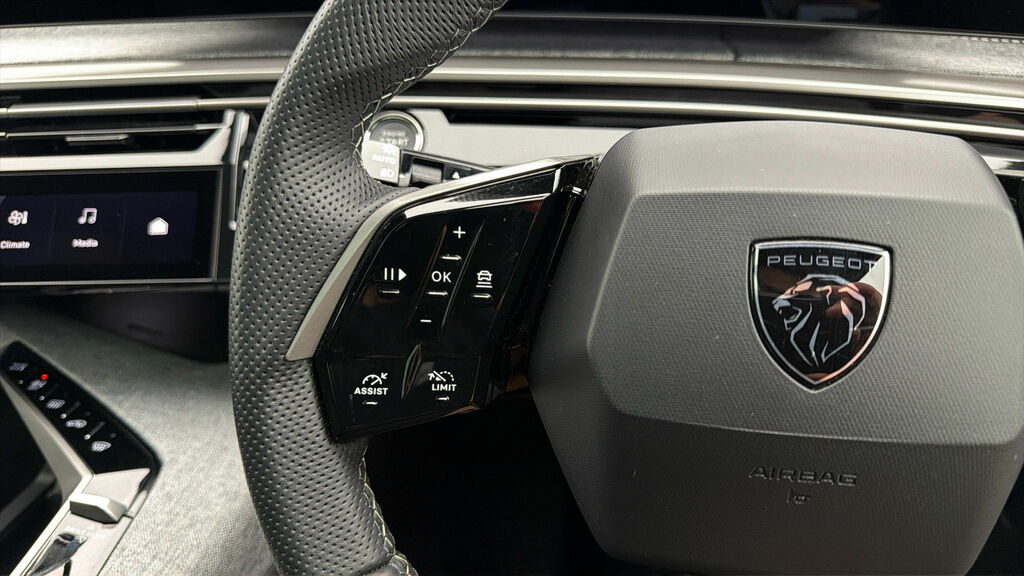 Peugeot 5008 1.2 Hybrid 145 Allure E-dsc6 Grey #22
