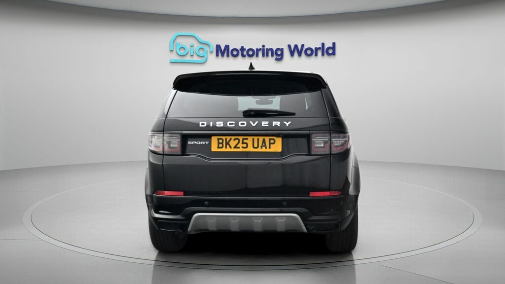 Land Rover Discovery Sport S Black #6