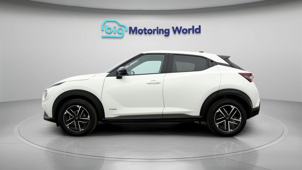 Nissan Juke N-connecta White #4