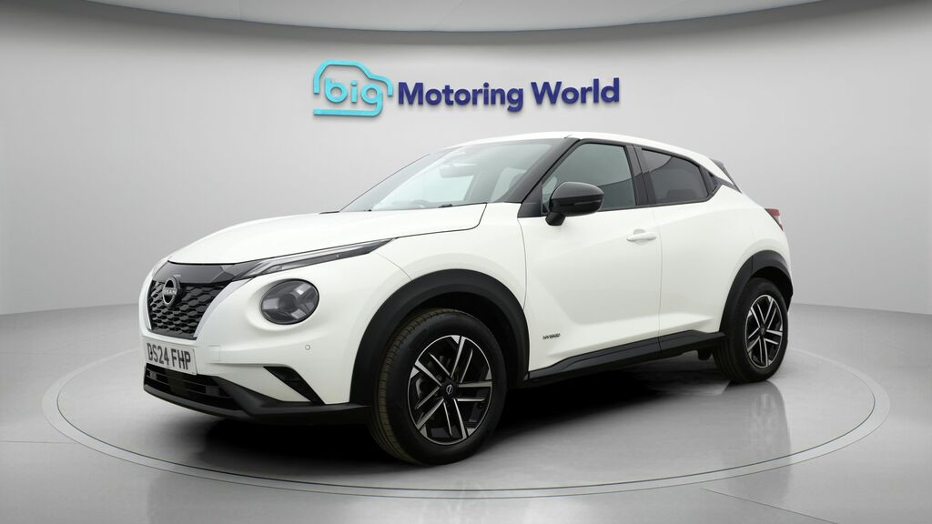 Nissan Juke N-connecta White #3