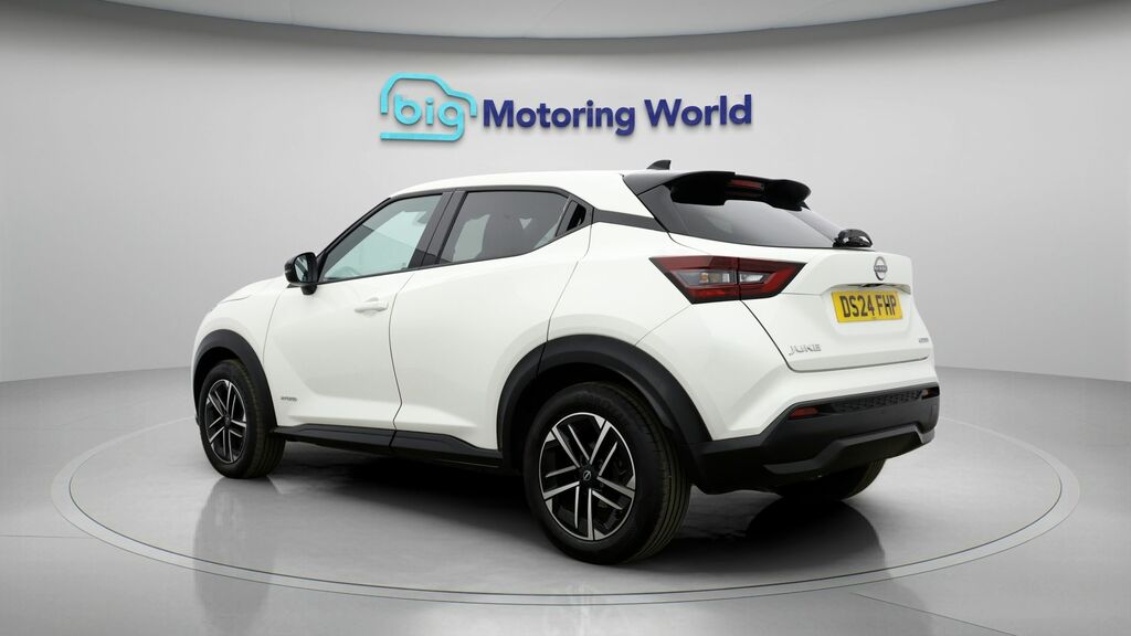 Nissan Juke N-connecta White #5