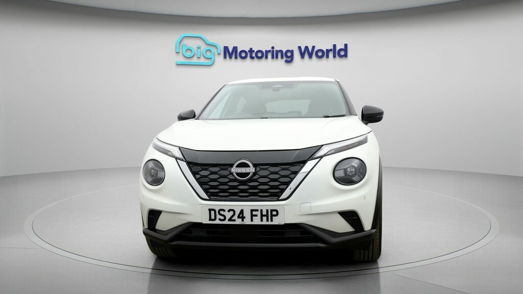 Nissan Juke N-connecta White #2