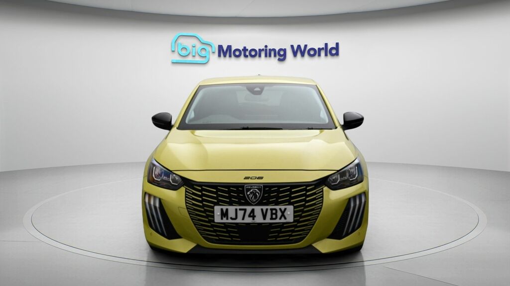 Peugeot 208 Allure Yellow #2