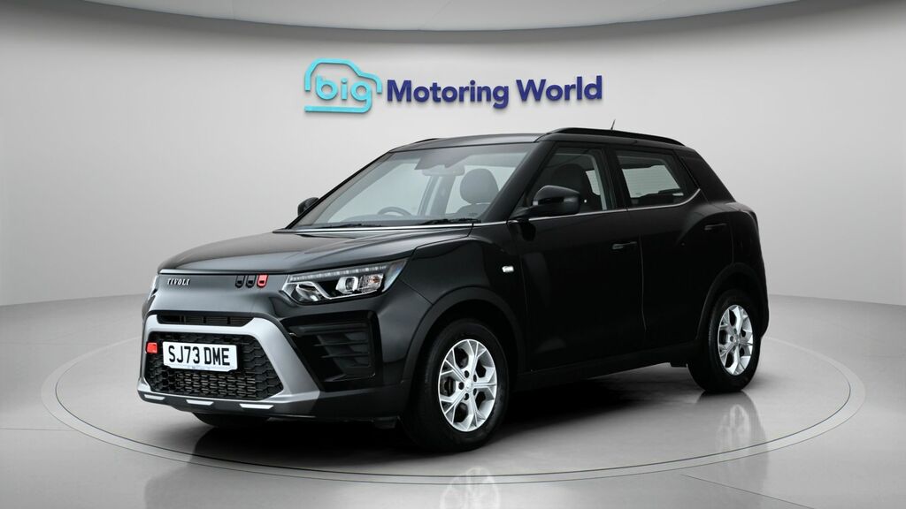 SsangYong Tivoli Ventura Black #3