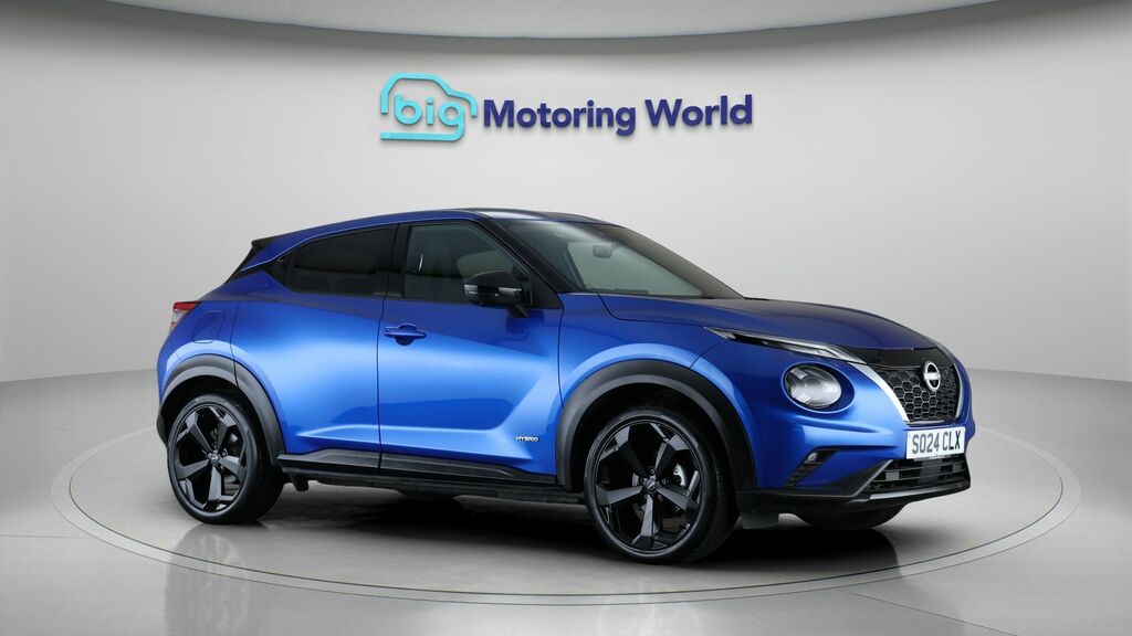 Nissan Juke Tekna Blue