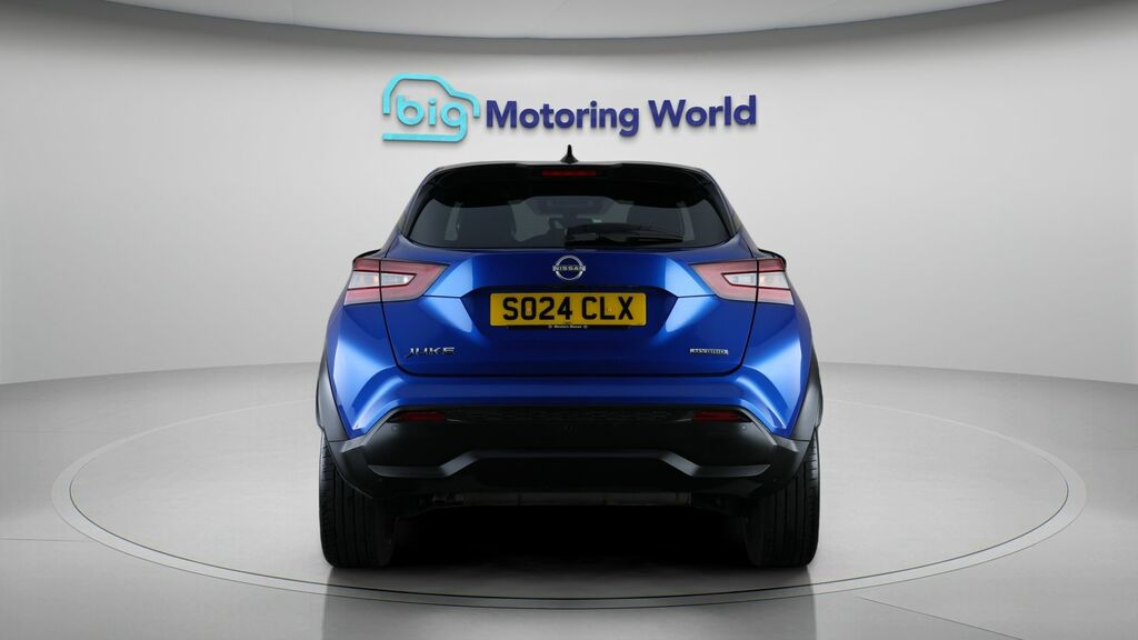 Nissan Juke Tekna Blue #6