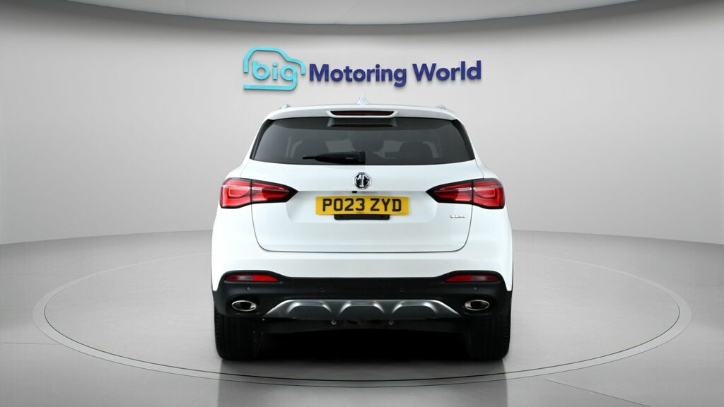 MG HS Exclusive White #6