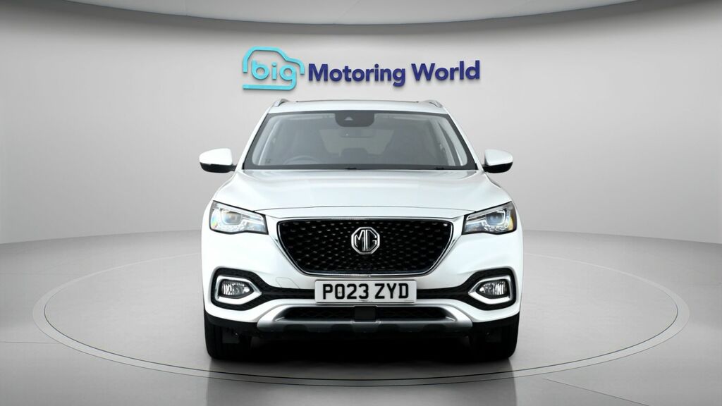 MG HS Exclusive White #2