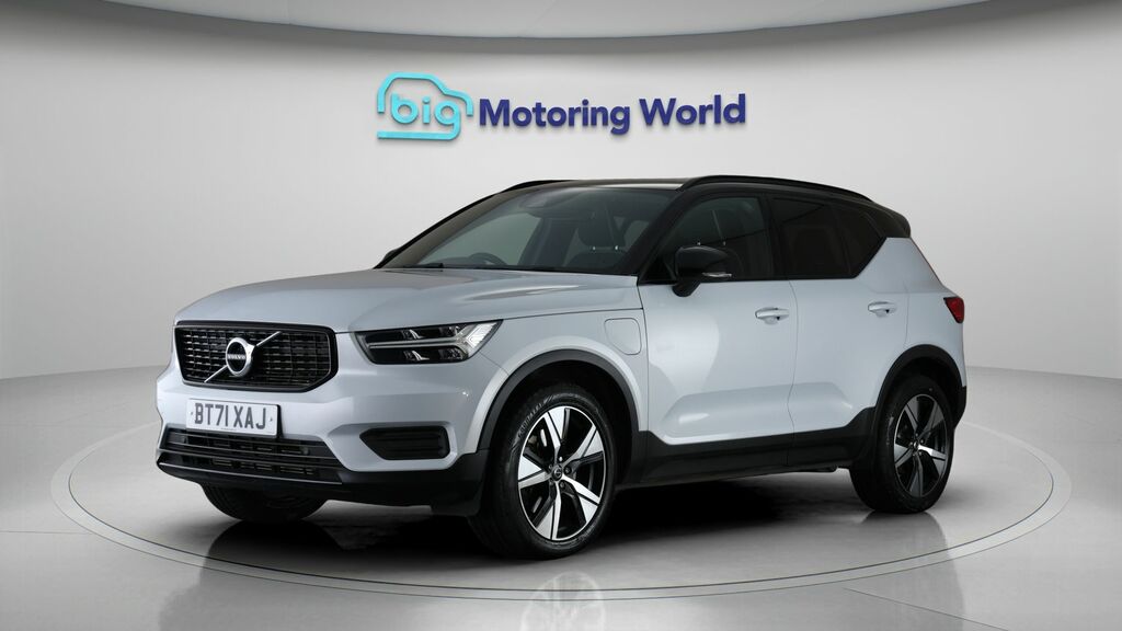 Volvo XC40 R-design BT71XAJ Silver #3