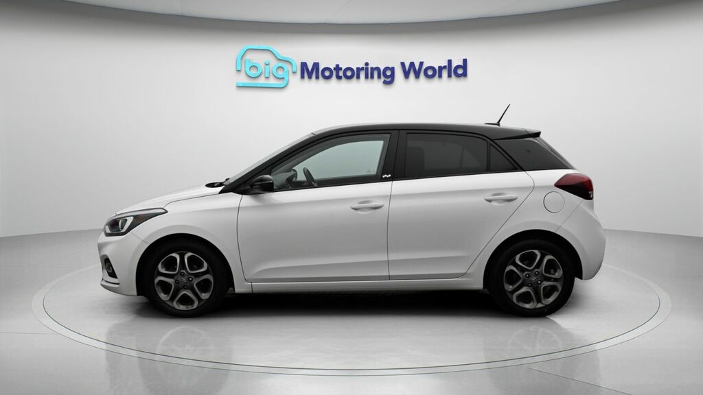 Hyundai I20 Play White #4