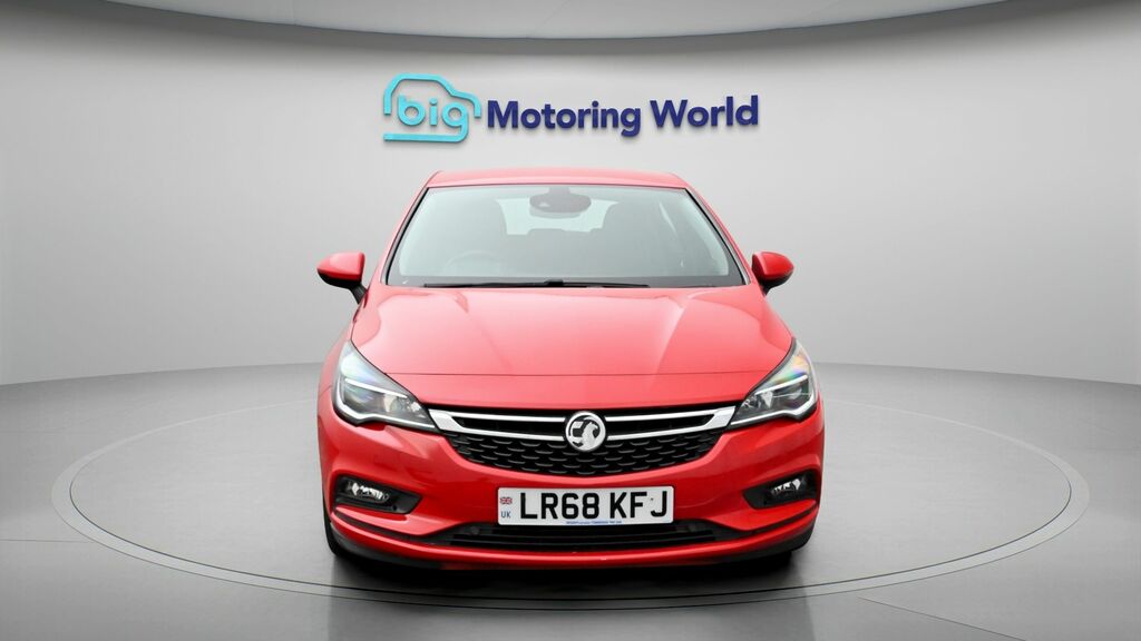 Vauxhall Astra Sri Nav LR68KFJ Red #2